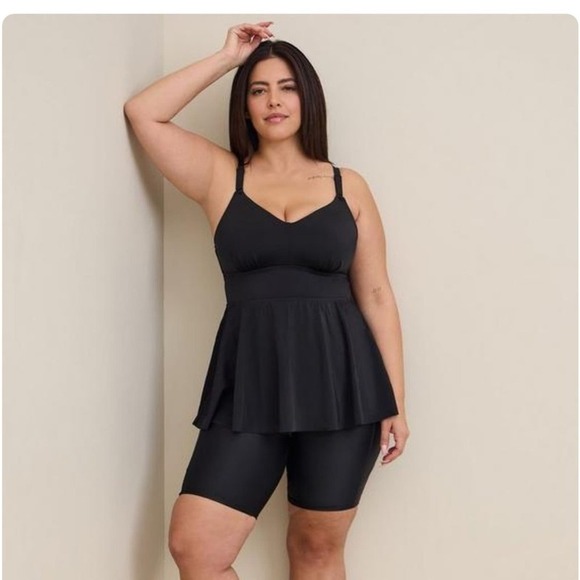 New! Torrid sz 3 Wireless Racer Back Tankini Swim Bathing Suit Top 3X - Picture 1 of 4